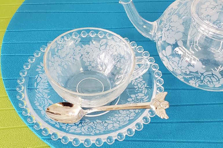 薔薇のカップ&ソーサー